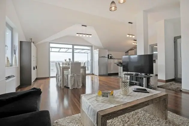 Apart Daire, Deniz Manzaralı