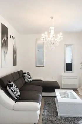 Apart Daire, Zemin Kat