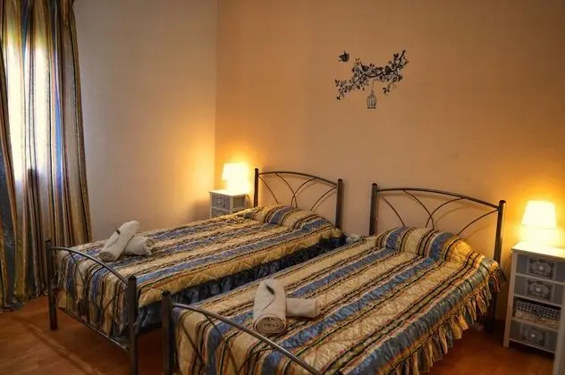 Ev, 2 Yatak Odası, Engellilere Uygun, Sigara İçilebilir