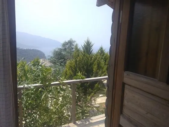 Basic Tek Büyük Yataklı Oda