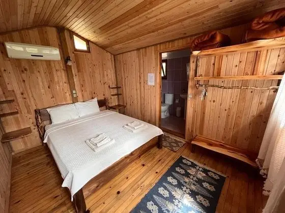 Basic Tek Büyük Yataklı Oda