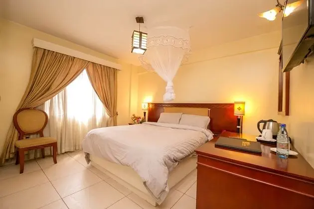 Standard Tek Büyük Yataklı Oda