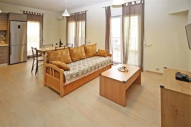 Ev, Bahçe Manzaralı (M1, M2)