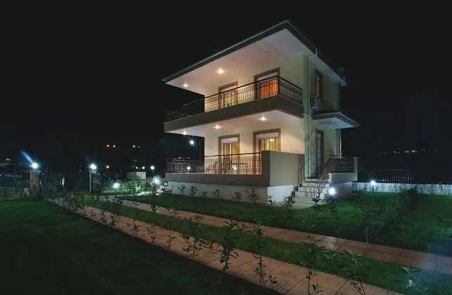 Ev, Bahçe Manzaralı (M1, M2)