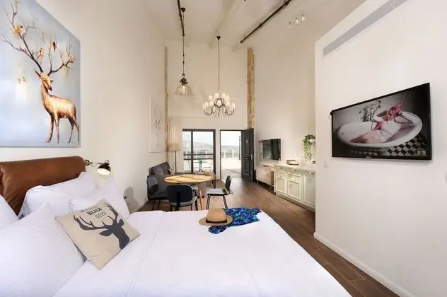 Deluxe Tek Büyük Yataklı Oda