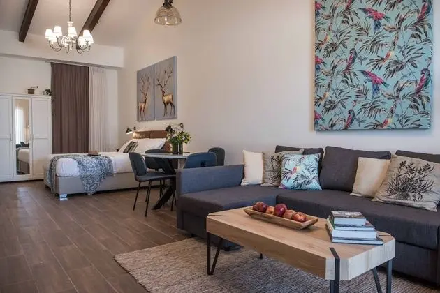 Superior Family Room,Valley View