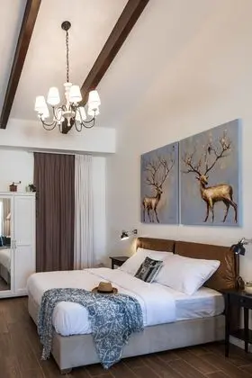 Superior Family Room,Valley View