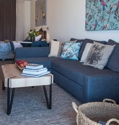 Superior Family Room,Valley View