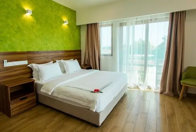 Deluxe Tek Büyük veya İki Ayrı Yataklı Oda, 1 En Büyük (King) Boy Yatak, Deniz Manzaralı