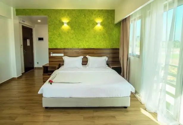 Deluxe Tek Büyük veya İki Ayrı Yataklı Oda, 1 En Büyük (King) Boy Yatak, Deniz Manzaralı