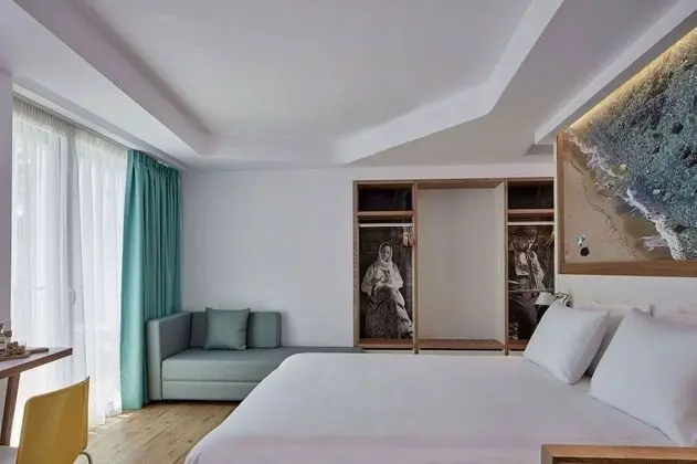 Urban Deluxe Room