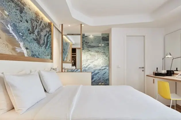 Urban Deluxe Room