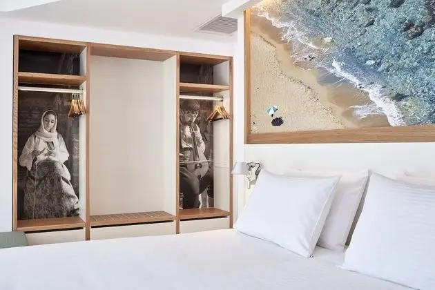 Urban Deluxe Room