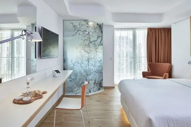 Urban Executive Room