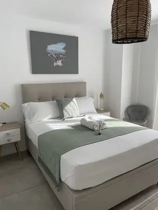 Deluxe Tek Büyük Yataklı Oda, Banyolu/Duşlu (Room 101 &  201)