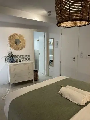 Standard Tek Büyük Yataklı Oda, Banyolu/Duşlu (102 & 202)