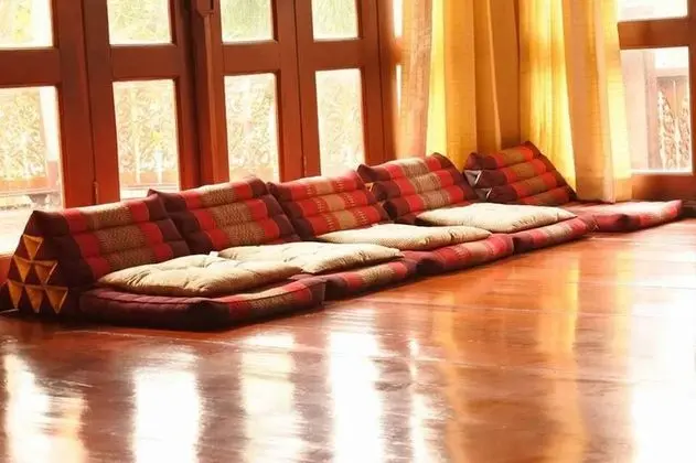Thai House (10 Futons)