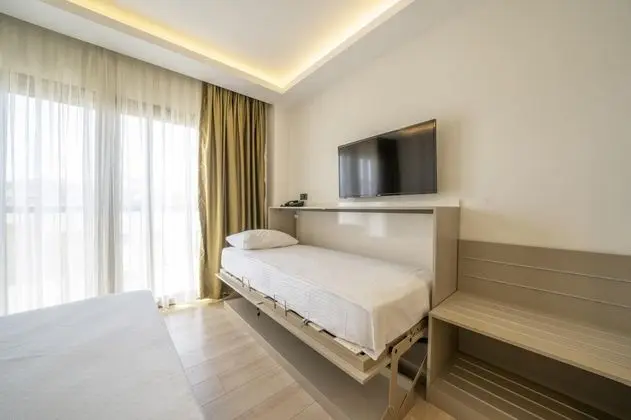 Çift Kişilik, Bahçe Manzaralı, Fransız Balkonlu