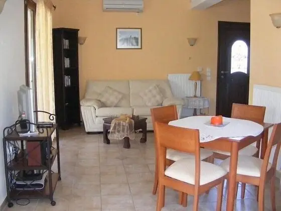 Villa (Mimosa)