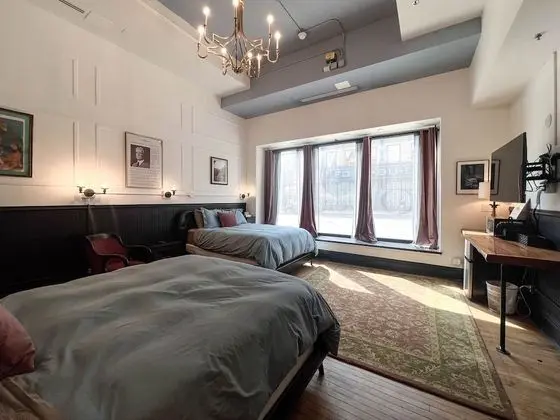 Guilford & Caroline Hartley - Room 5
