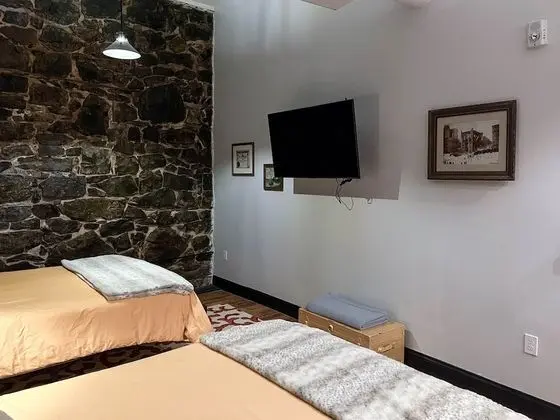 Swedetown 1 - SHARED PRIVATE BATHROOM