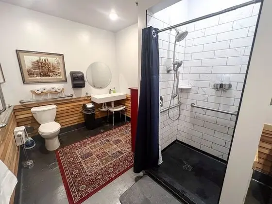 Swedetown 1 - SHARED PRIVATE BATHROOM