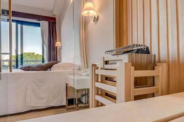 Oda, Sıcak Su Küveti (Sauna)