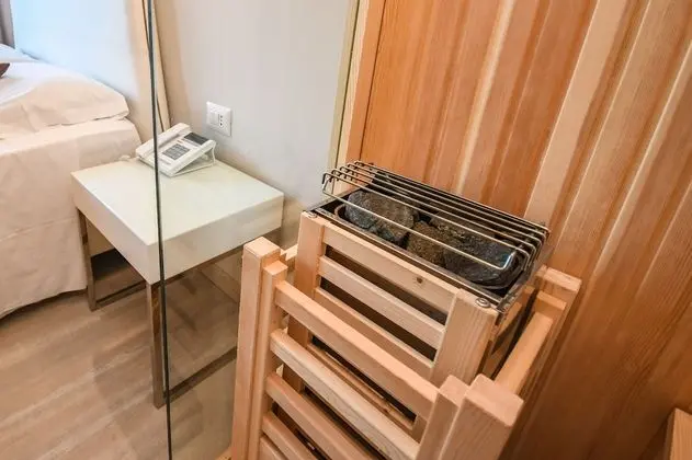 Oda, Sıcak Su Küveti (Sauna)