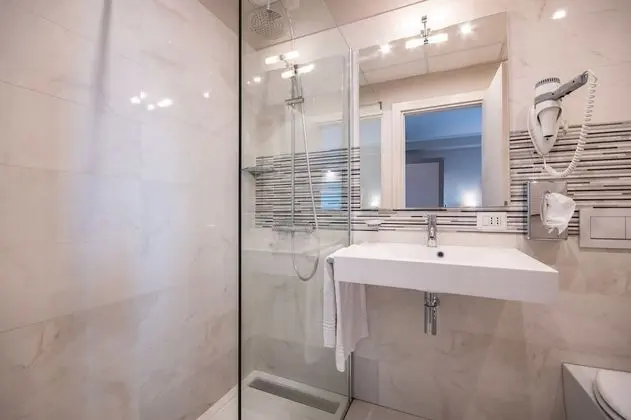 Oda, Sıcak Su Küveti (Sauna)