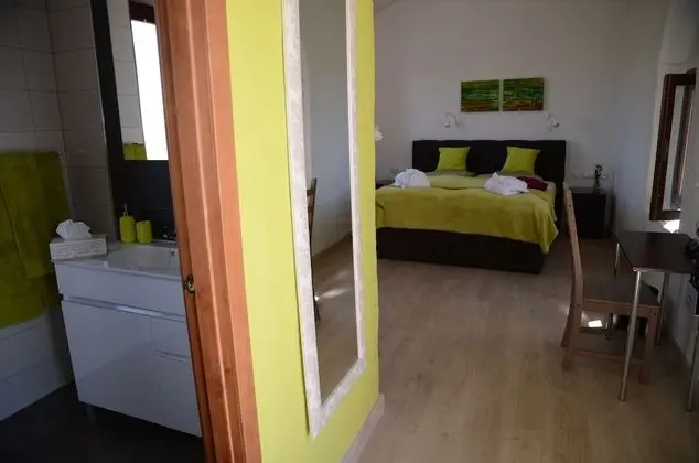 Comfort Tek Büyük Yataklı Oda, 1 Yatak Odası, Sigara İçilmez, Tepe Manzaralı (Sevilla)