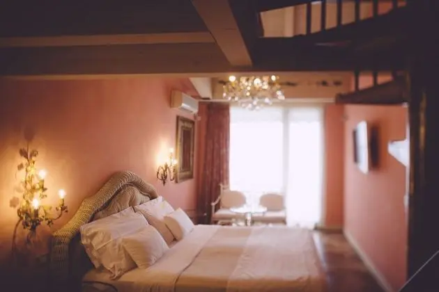 Deluxe Tek Büyük Yataklı Oda, Balkon, Göl Manzaralı (Premier)