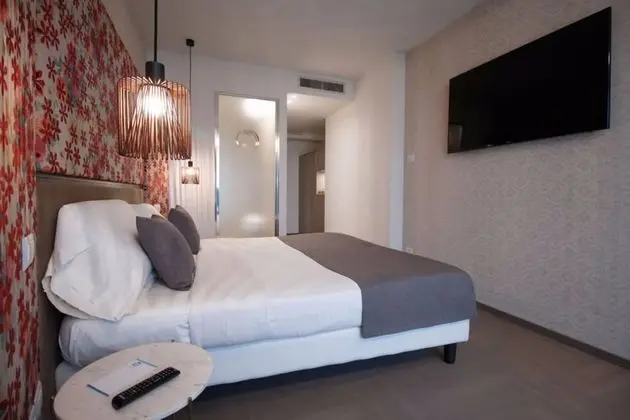 Superior Tek Büyük Yataklı Oda, Balkon, Göl Manzaralı