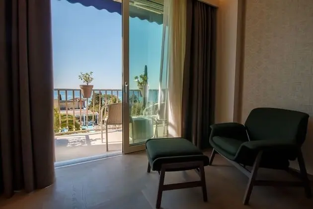 Superior Tek Büyük Yataklı Oda, Balkon, Göl Manzaralı