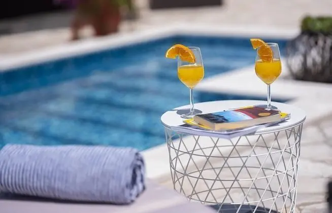 Villa, Sigara İçilebilir