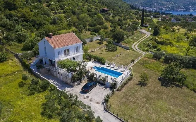 Villa, Sigara İçilebilir