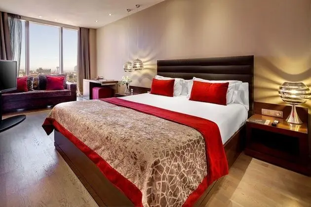 Premium Üç Kişilik Oda, Şehir Manzaralı