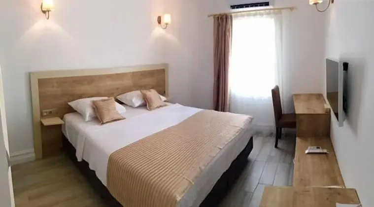 Standard Tek Büyük veya İki Ayrı Yataklı Oda
