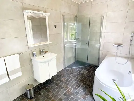 Pisara Suite, Private Bathroom