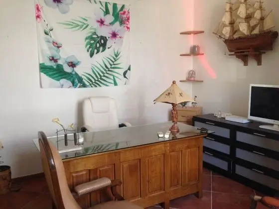 Tek Büyük Yataklı Oda, Havuz Manzaralı