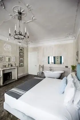 Royal Tek Büyük Yataklı Oda