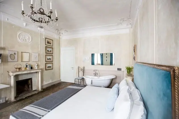 Royal Tek Büyük Yataklı Oda