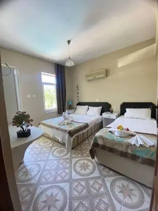 Standart Oda, Havuz ve Bahçe Manzaralı, 1. Kat
