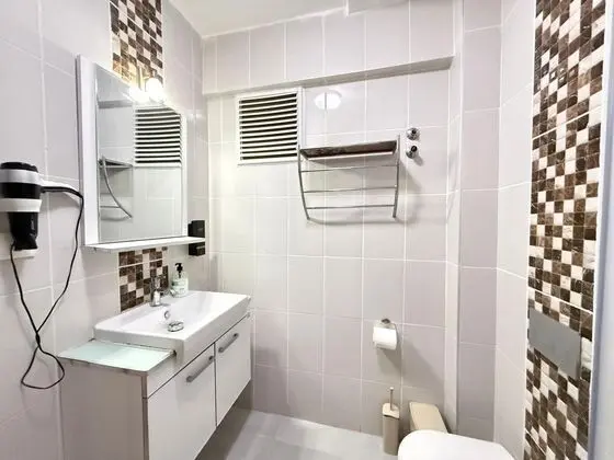 Standart Oda, Havuz ve Bahçe Manzaralı, 1. Kat