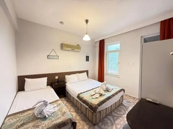 Standart Oda, Havuz ve Bahçe Manzaralı, 1. Kat