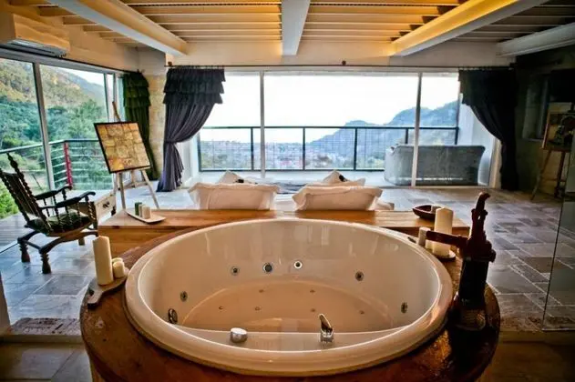 Suite, Deniz Manzaralı