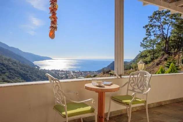 Superıor Oda Deniz ve Havuz Manzaralı