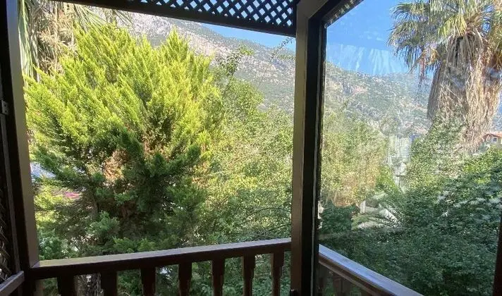 Üç Kişilik Oda
