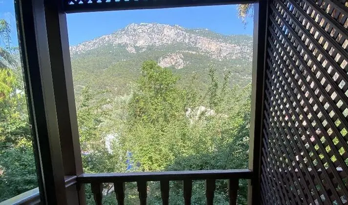 Üç Kişilik Oda