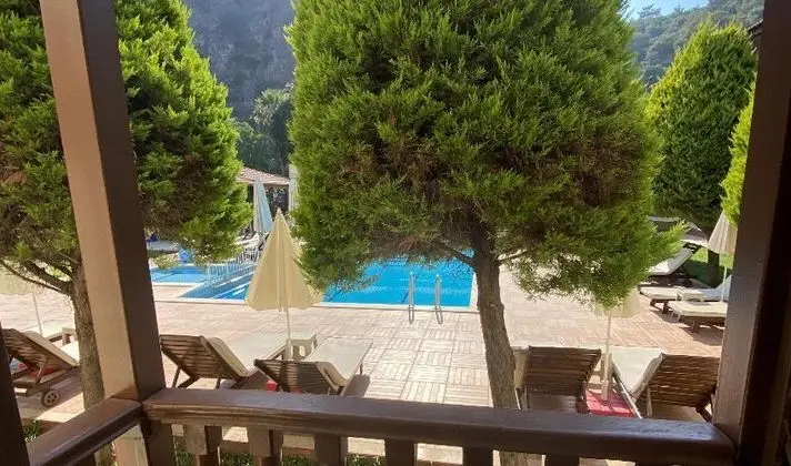 Üç Kişilik Oda