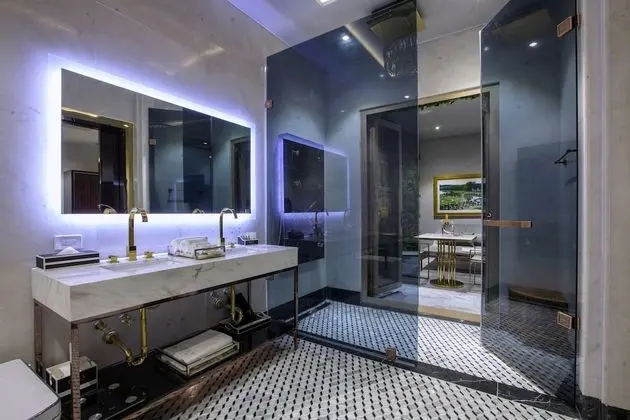 Portrait Suite Interior